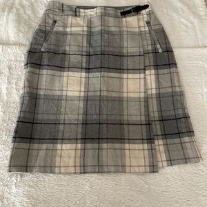 EUC LL Bean classic fit plaid wool skirt size 4